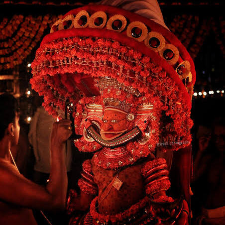 Aadimooliyadan Daivam Theyyam