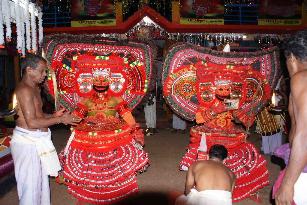 Daiviruvar Theyyam (Vettakkorumakan & Oorpazhassi Together)