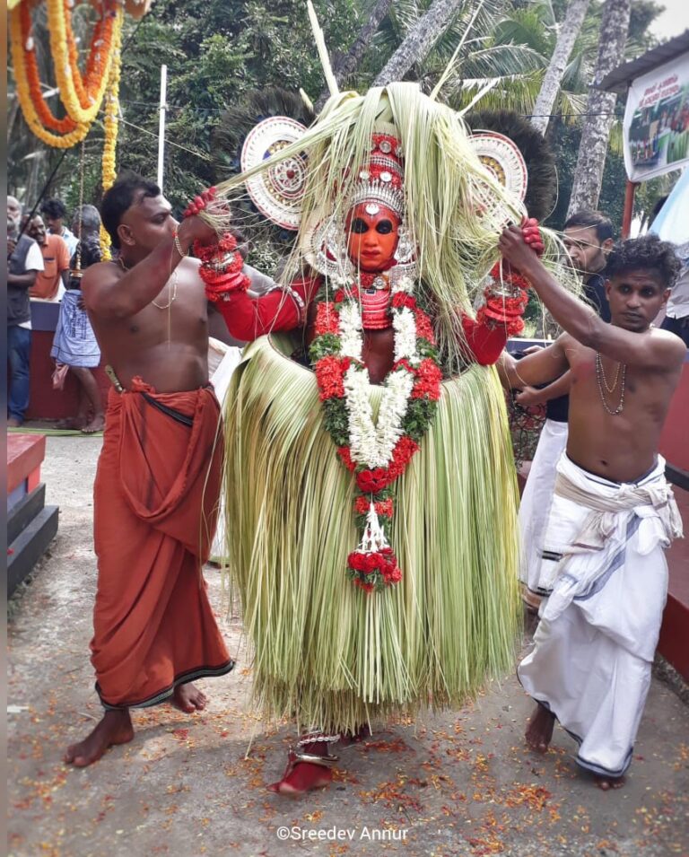 Karthika Chamundi Theyyam
