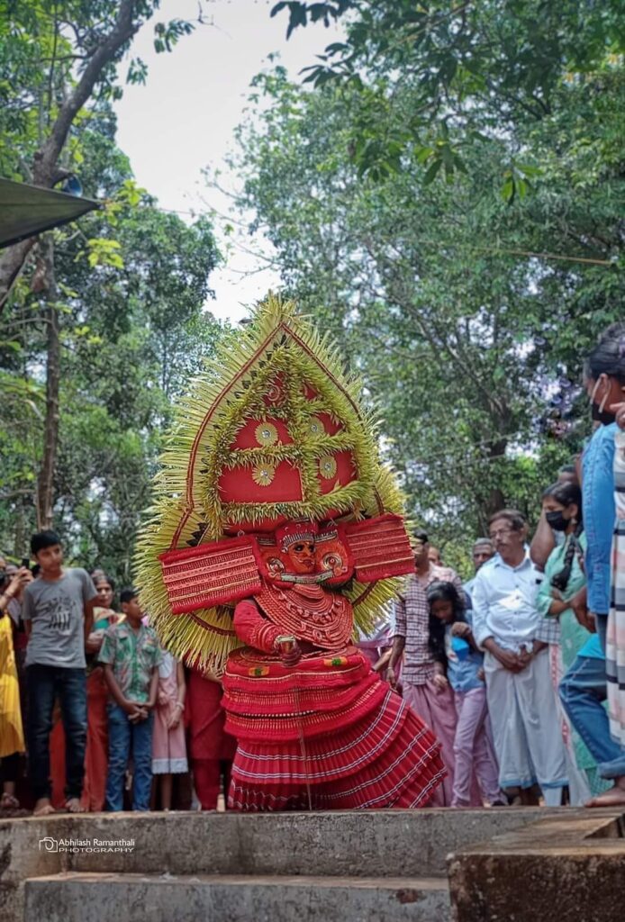 Pazhassi Bhagavathi Theyyam / Pazhassi Pothi Theyyam