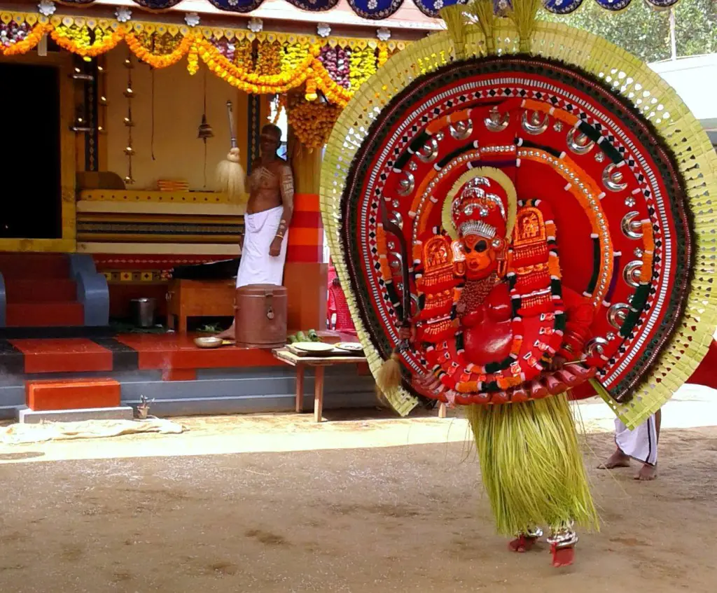 Adukkath Chamundi Theyyam / Adukkath Bhagavathi Theyyam