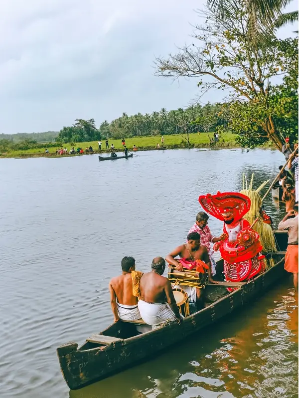 Kasaragod Kanhangad Arayi Karthika Sree Chamundi Devalayam