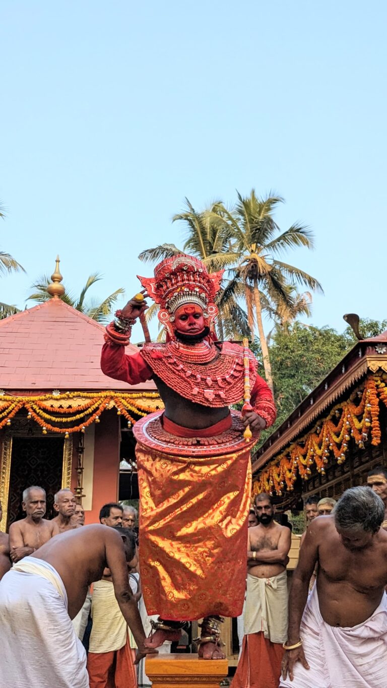 Bappooran Theyyam / Bappooranmar Theyyam / Bapooriyan Theyyam / Bappiriyan Theyyam / Arya Bappiriyan Theyyam