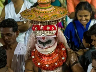 Ankakkaranum Bappooranum Theyyam (Lakshmananum Hanumanum Theyyam)
