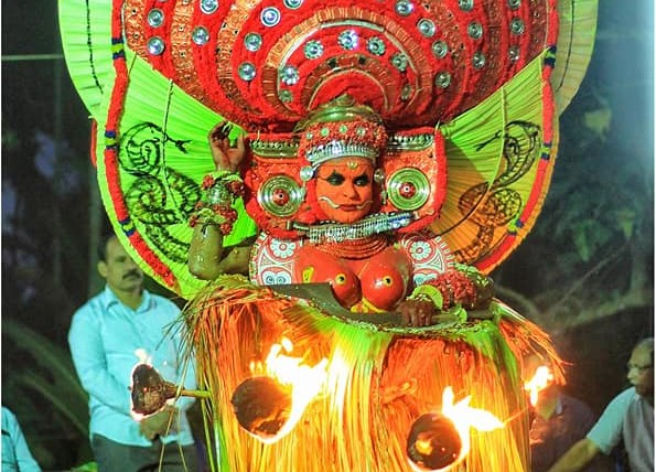 Cheerngottu Bhagavathi Theyyam / Cheerangattu Bhagavathi Theyyam