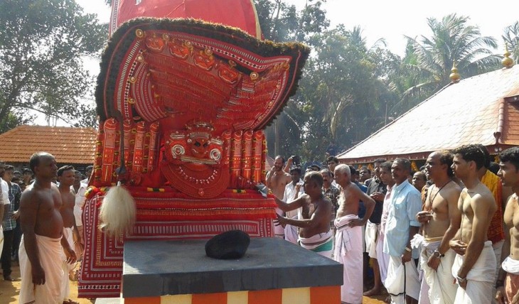 Chembilottu Bhagavathi Theyyam / Chembilottu Pothi Theyyam