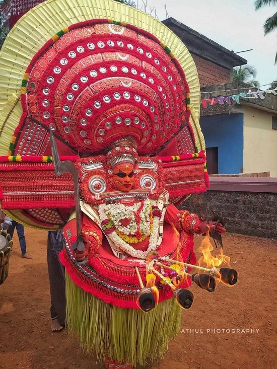 Chooliyar Bhagavathi Theyyam / Shooliyar Bhagavathi Theyyam