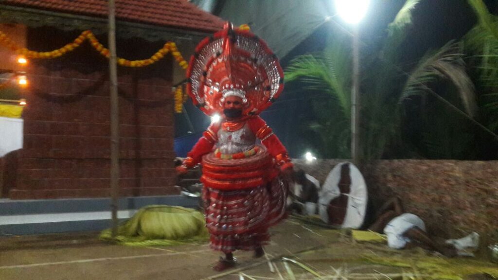 Edakken Gurikkal Theyyam
