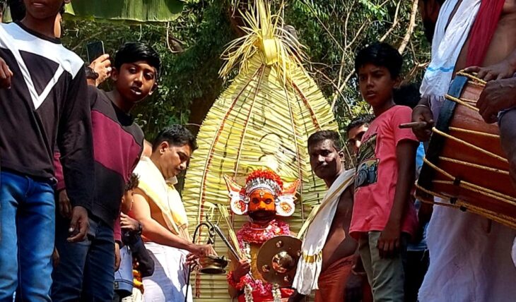 Kirathamoorthi Theyyam