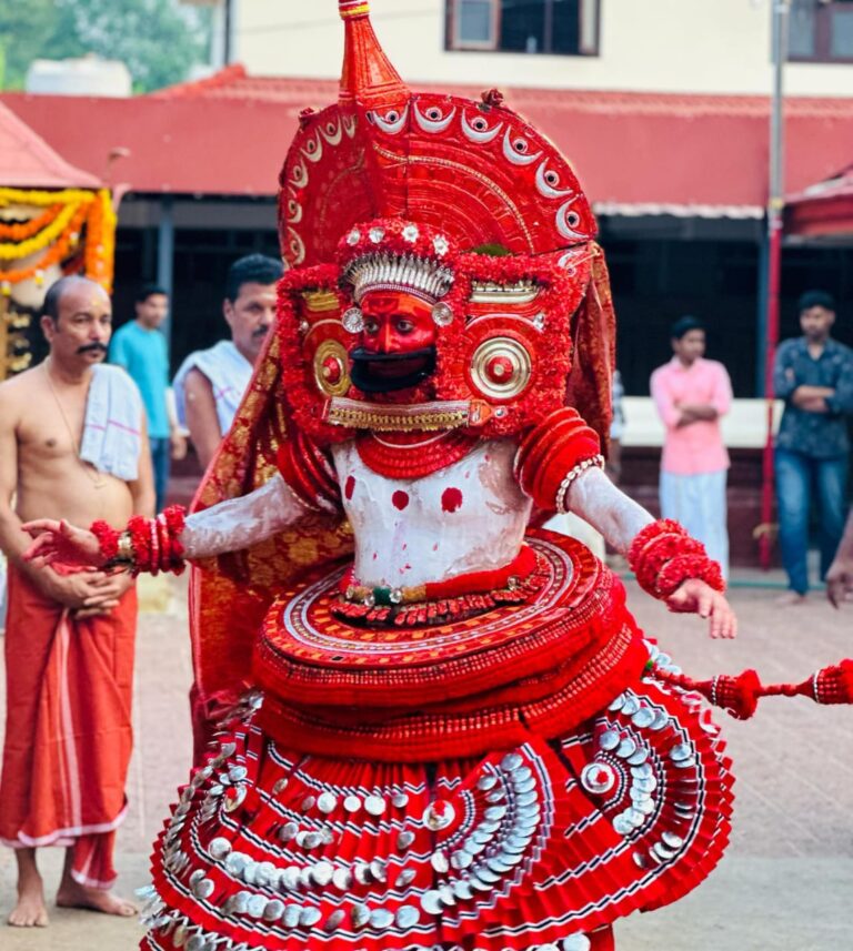 Kolachan Daivam Theyyam