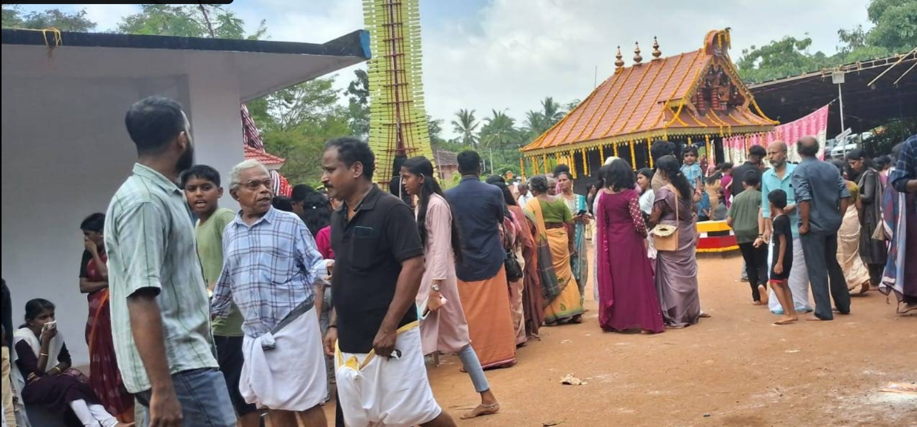 Kannur Kolacheri Sree Chathampalli Vishakandan Kshetram