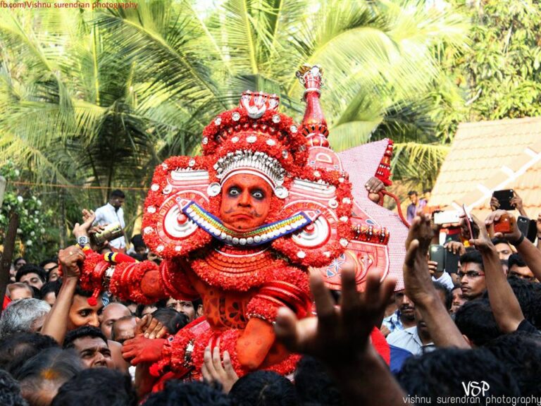Koodan Gurunathan Theyyam