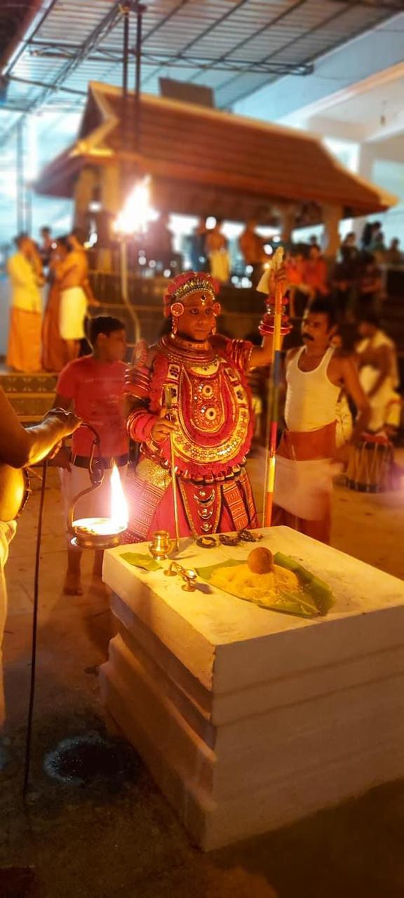 Nattathira Vellattam / Nattathira Theyyam
