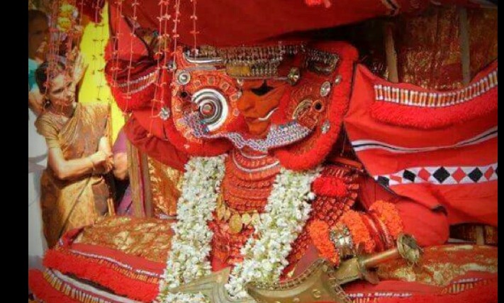 Palakkeezhu Bhagavathi Theyyam