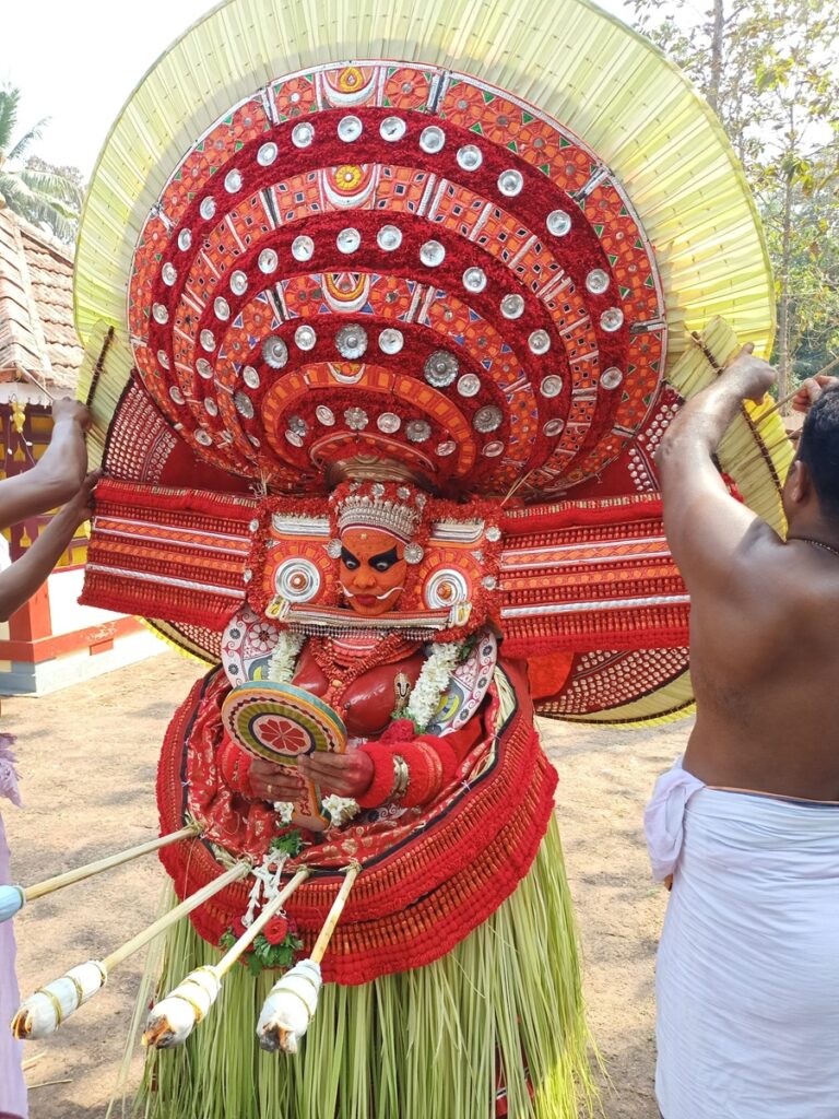 Parakulangara Bhagavathi Theyyam