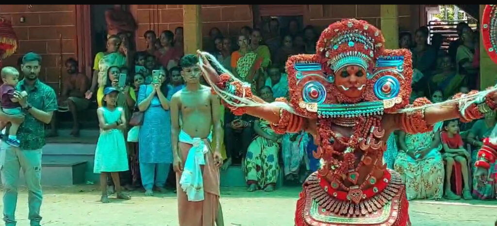 Pokkichi Theyyam