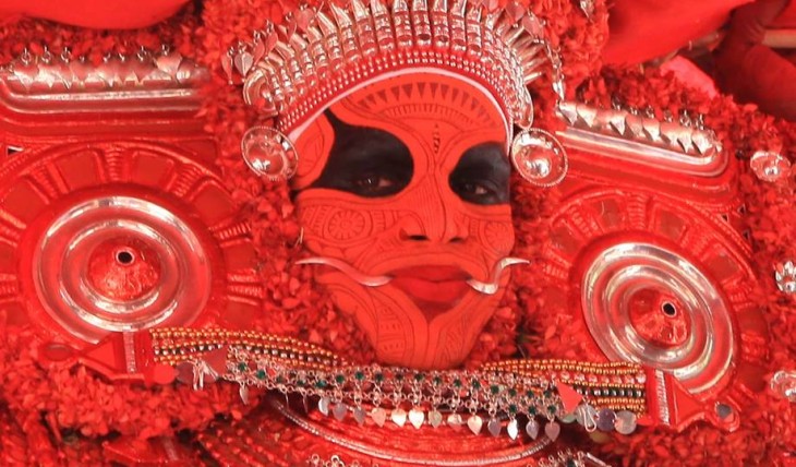 Puthiya Parambath Bhagavathi Theyyam