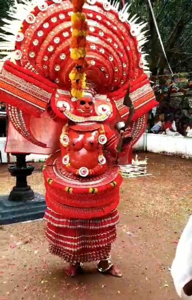 Puthukulangara Bhagavathi Theyyam