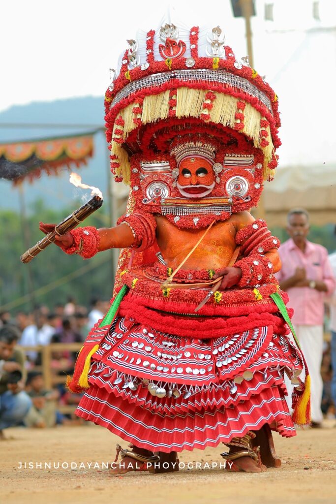 Vayanattukulavan / Thondachan Theyyam