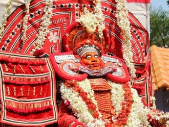 Valiya Thampuratti Theyyam