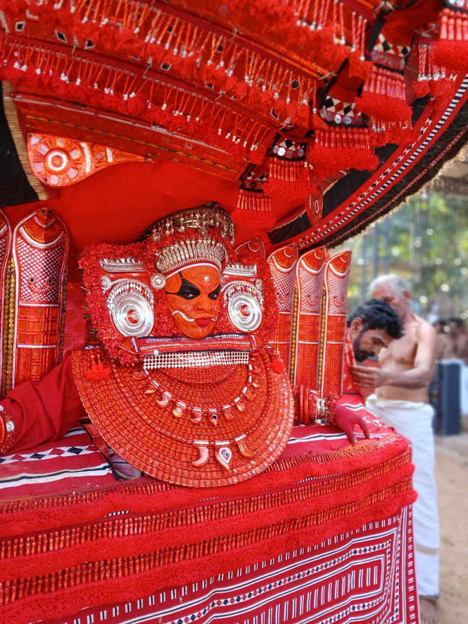 Vallarkulangara Bhagavathi Theyyam / Vellarangara Bhagavathi Theyyam / Thaipparadevatha Theyyam